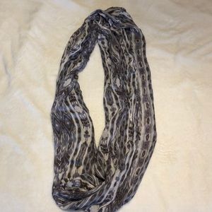 Infinity scarf